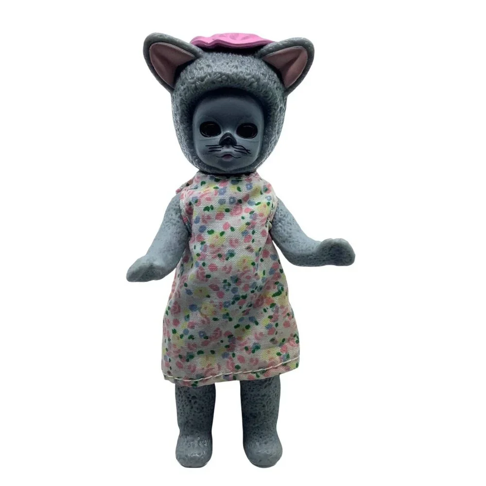 Madame Alexander Wendy Big Bad Wolf 5” Gray Doll Pink Hat &‎ Polka Dot Dress
